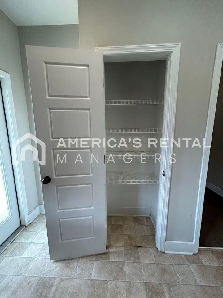 229 Union Station Dr - Photo 6 of 29