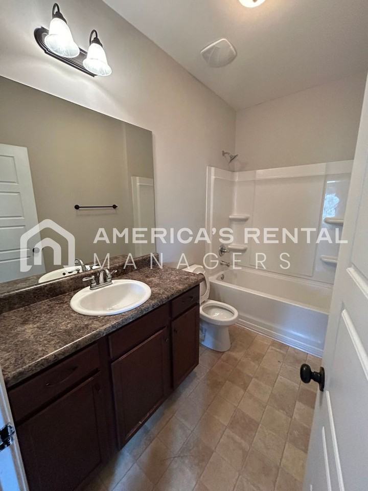 229 Union Station Dr - Photo 7 of 29