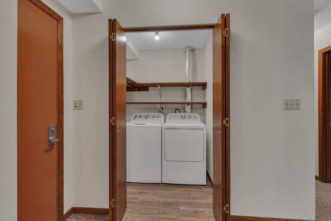 Comfortable Living Close to It All - Photo 3 of 22