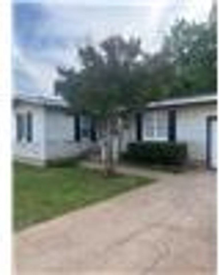 1326 S Bowie Dr - Photo 2 of 3