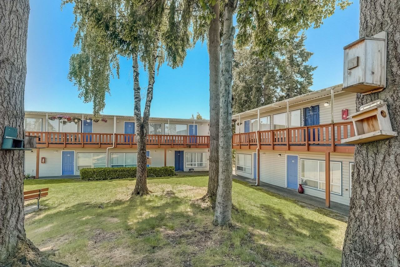 Brentwood Apartments - Photo 4 of 17