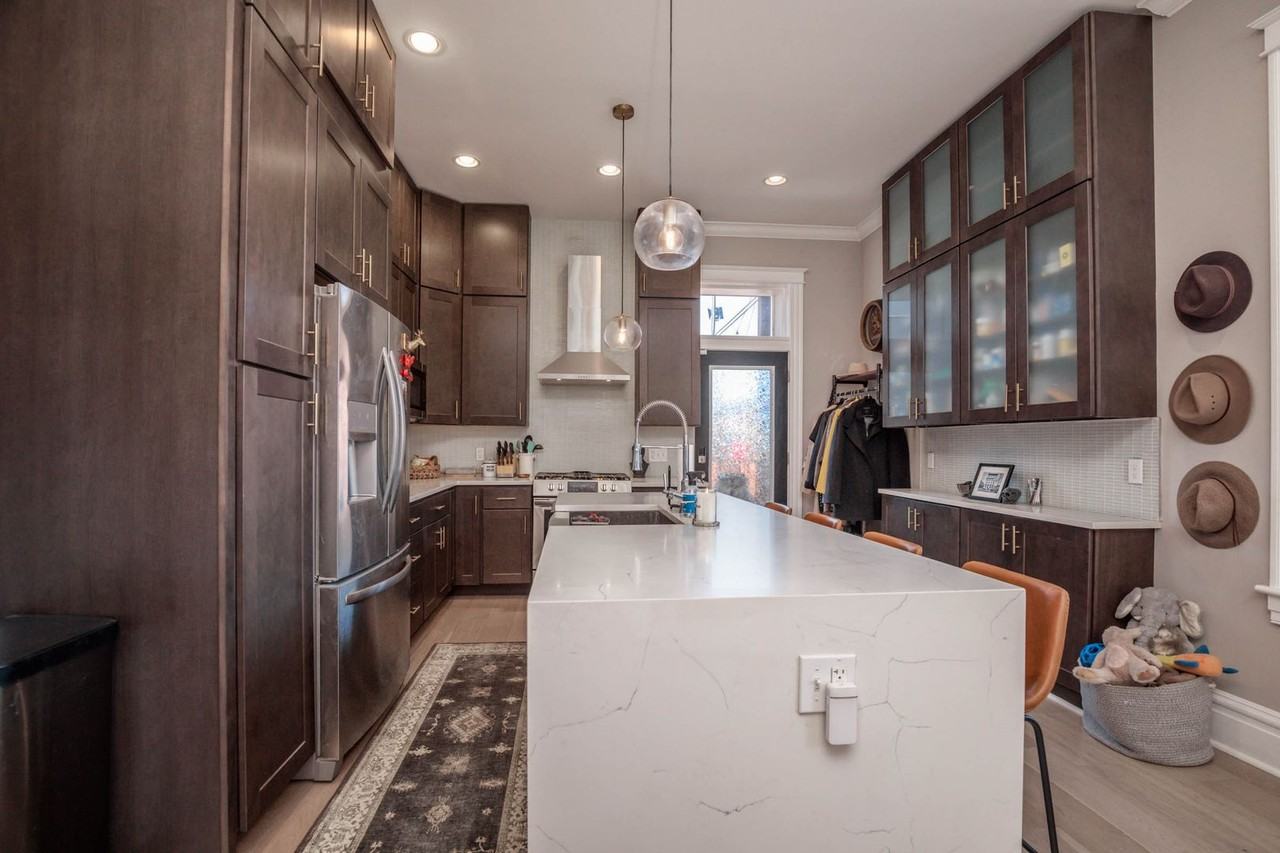 2312 Pestalozzi St - Photo 3 of 22