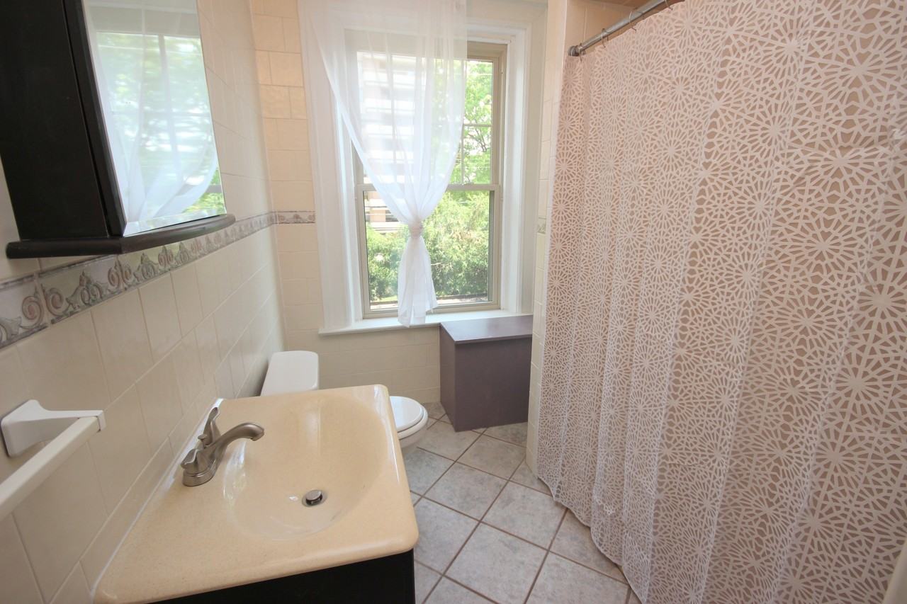 DITHRIDGE STREET -- 079 - Photo 5 of 17