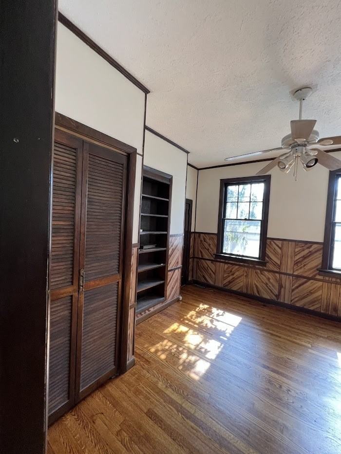 1209 Windsor Ave - Photo 2 of 50