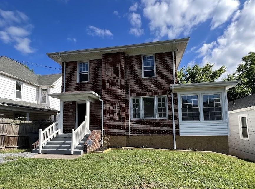 1209 Windsor Ave - Photo 5 of 36