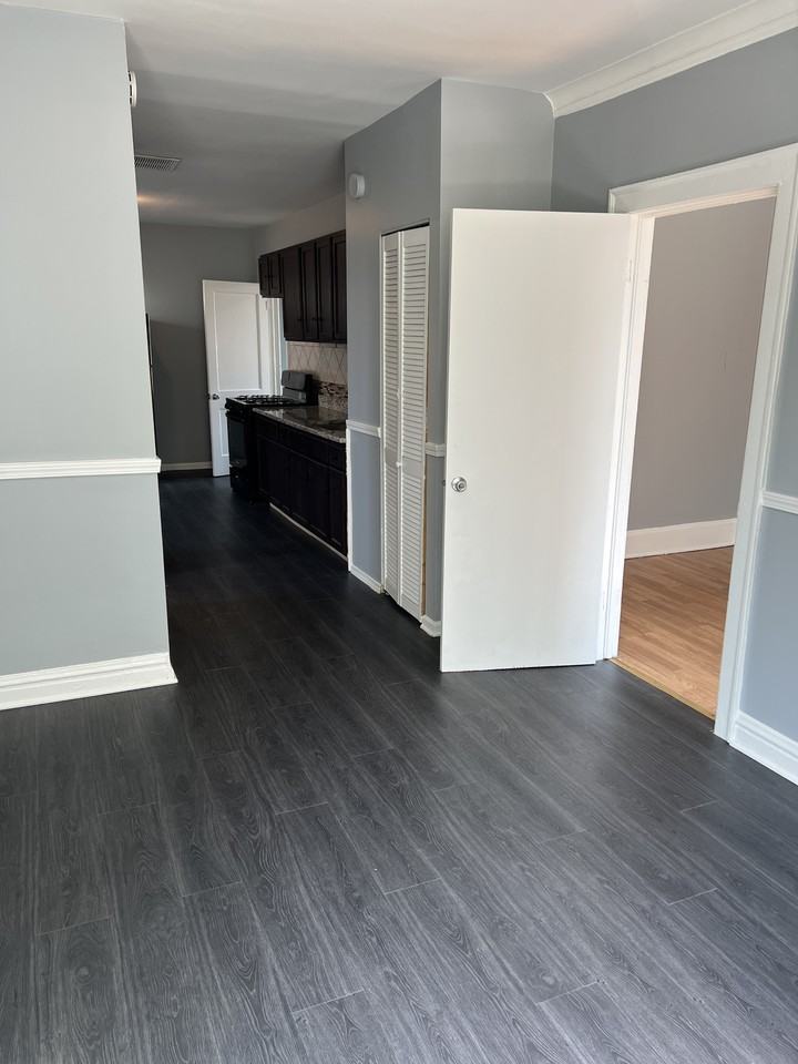 8624 South Houston Avenue - Photo 7 of 47