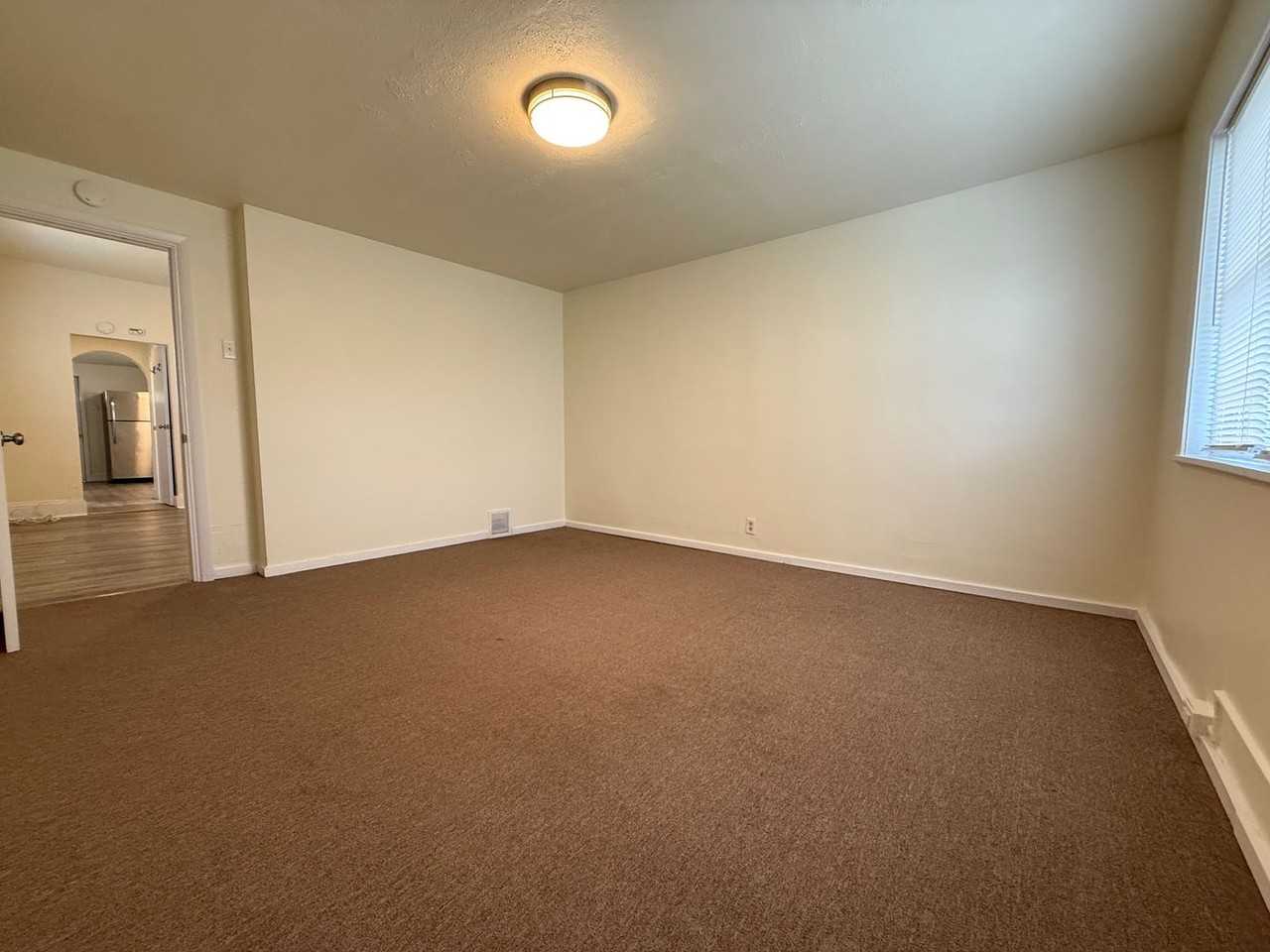 5 Sterling St Fl 2 - Photo 5 of 27