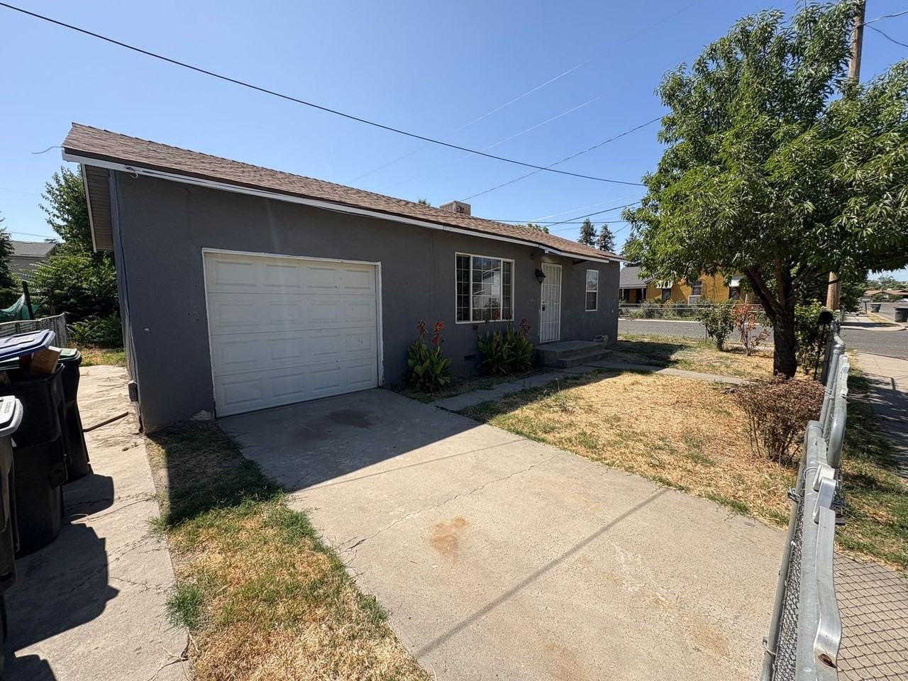 627 N Bridge St - Photo 2 of 24