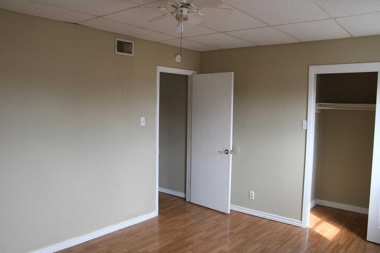 101 South Commonsway Drive - Photo 6 of 21