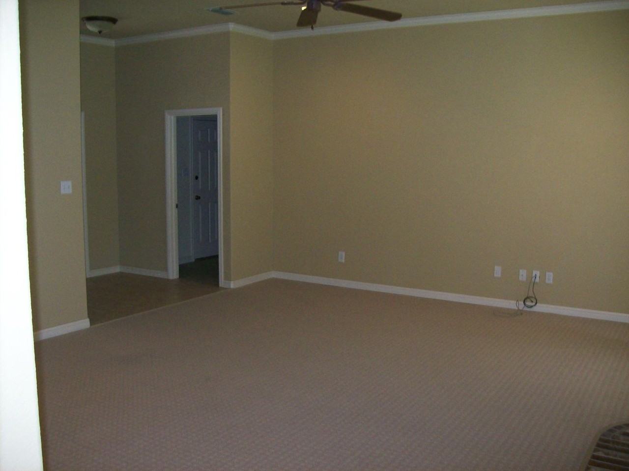 1611 Shelley Ln - Photo 3 of 18