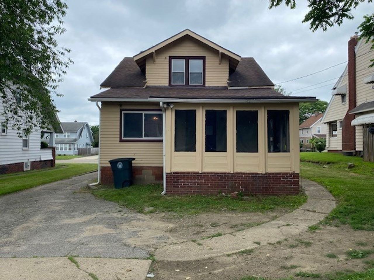 1193 N Main St - Photo 2 of 13