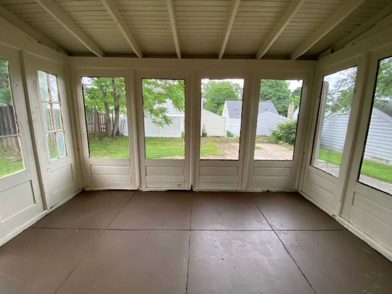 1193 N Main St - Photo 3 of 13