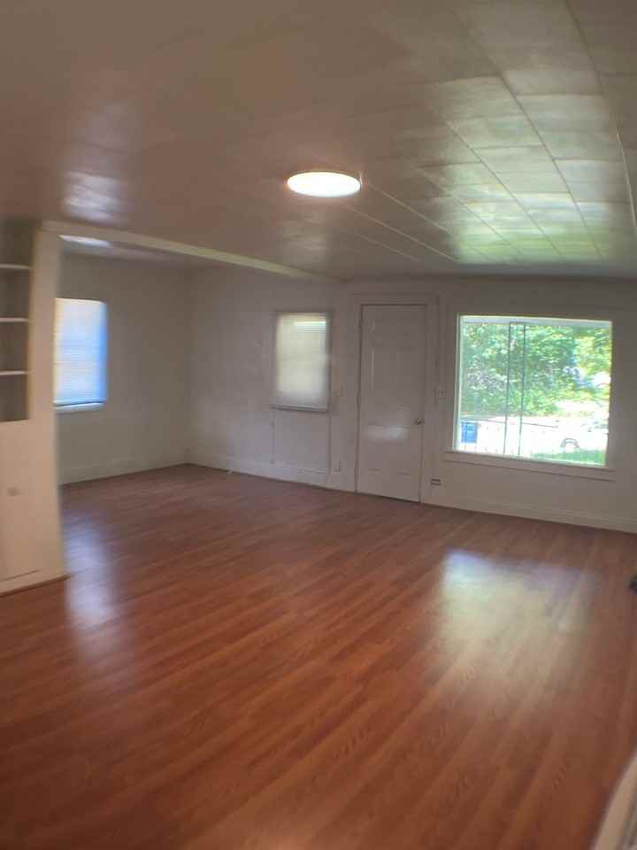 804 S 4th St - Photo 2 of 10