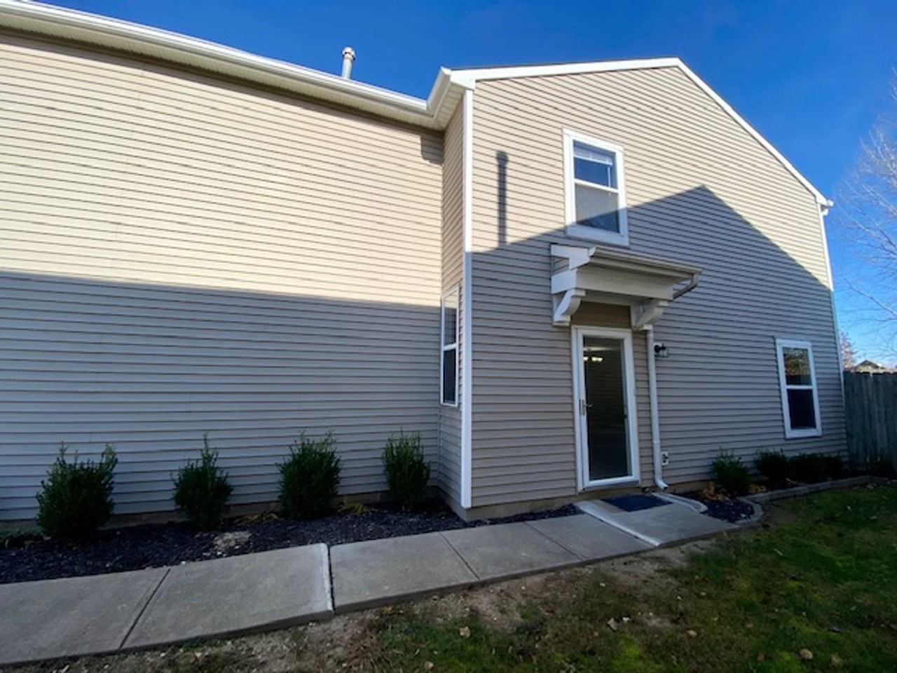 16736 Aulton Dr - Photo 3 of 41