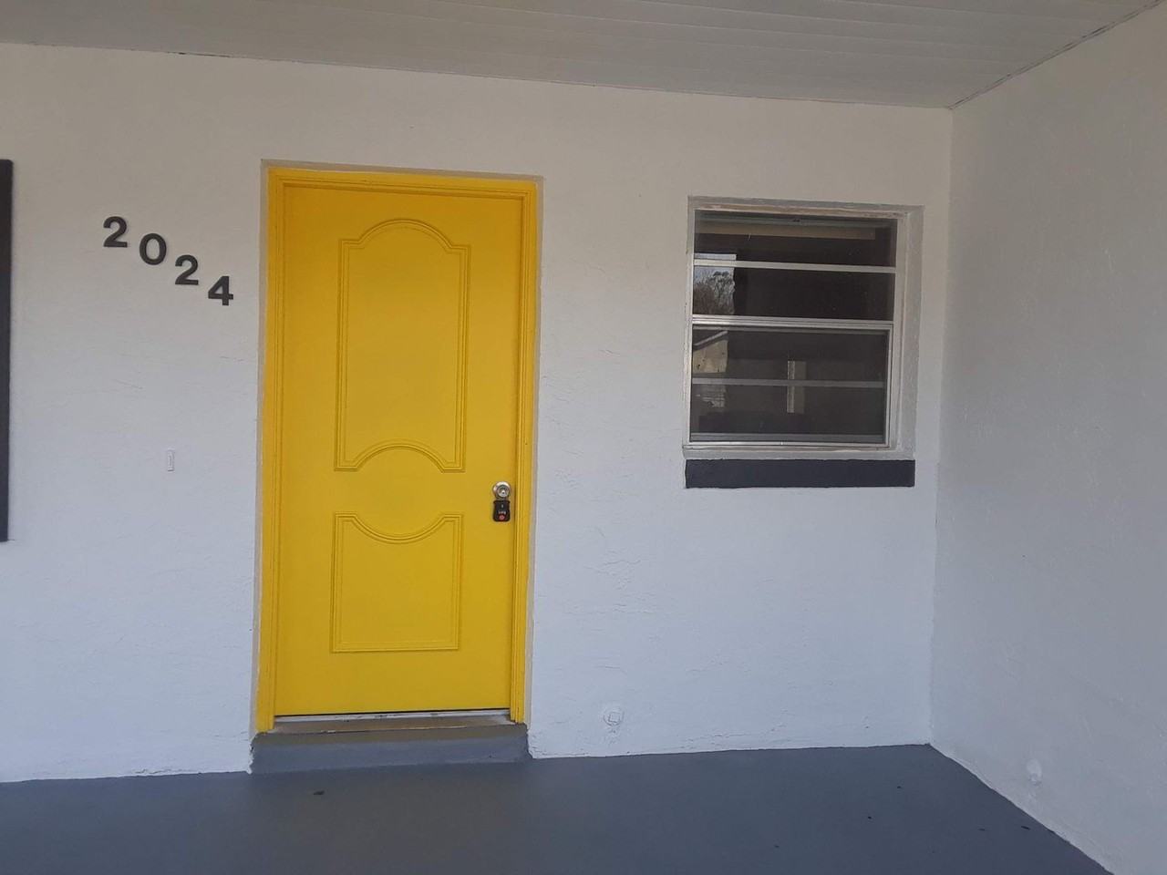 2024 Las Palmas Cir - Photo 2 of 11