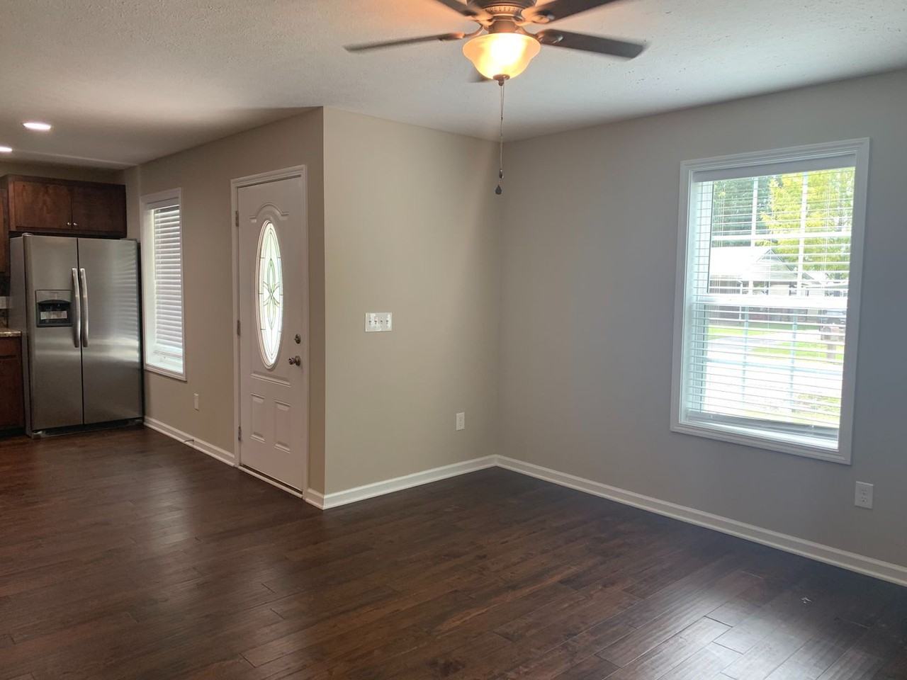 429 Oakwood Rd - Photo 2 of 22