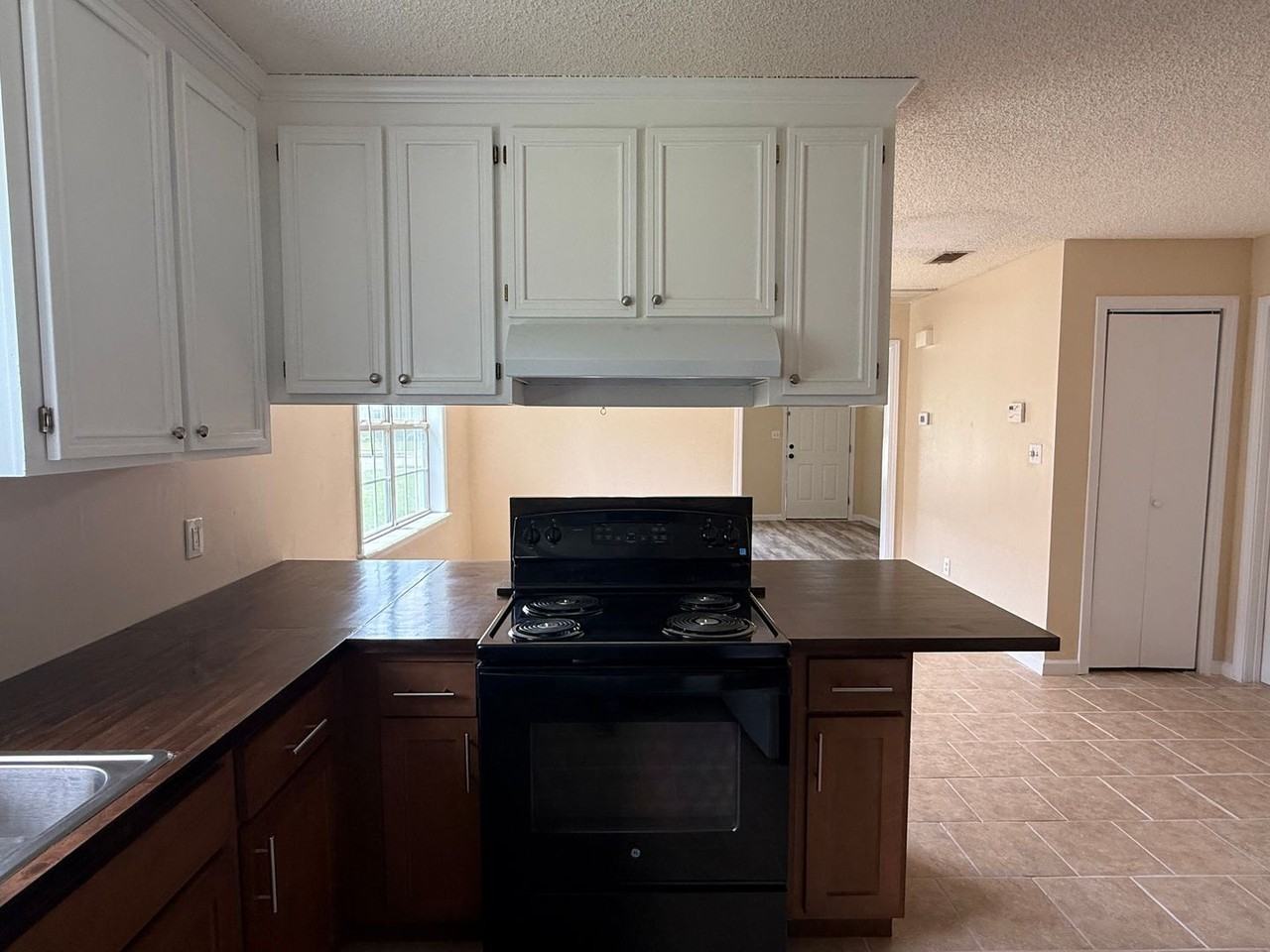 4069 Chadwyck Dr - Photo 5 of 14