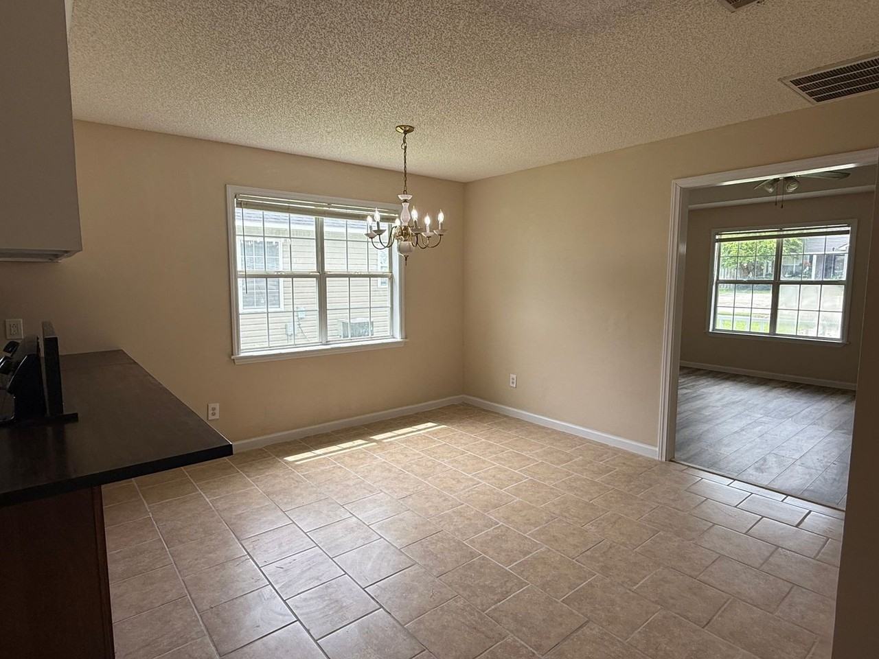 4069 Chadwyck Dr - Photo 6 of 14