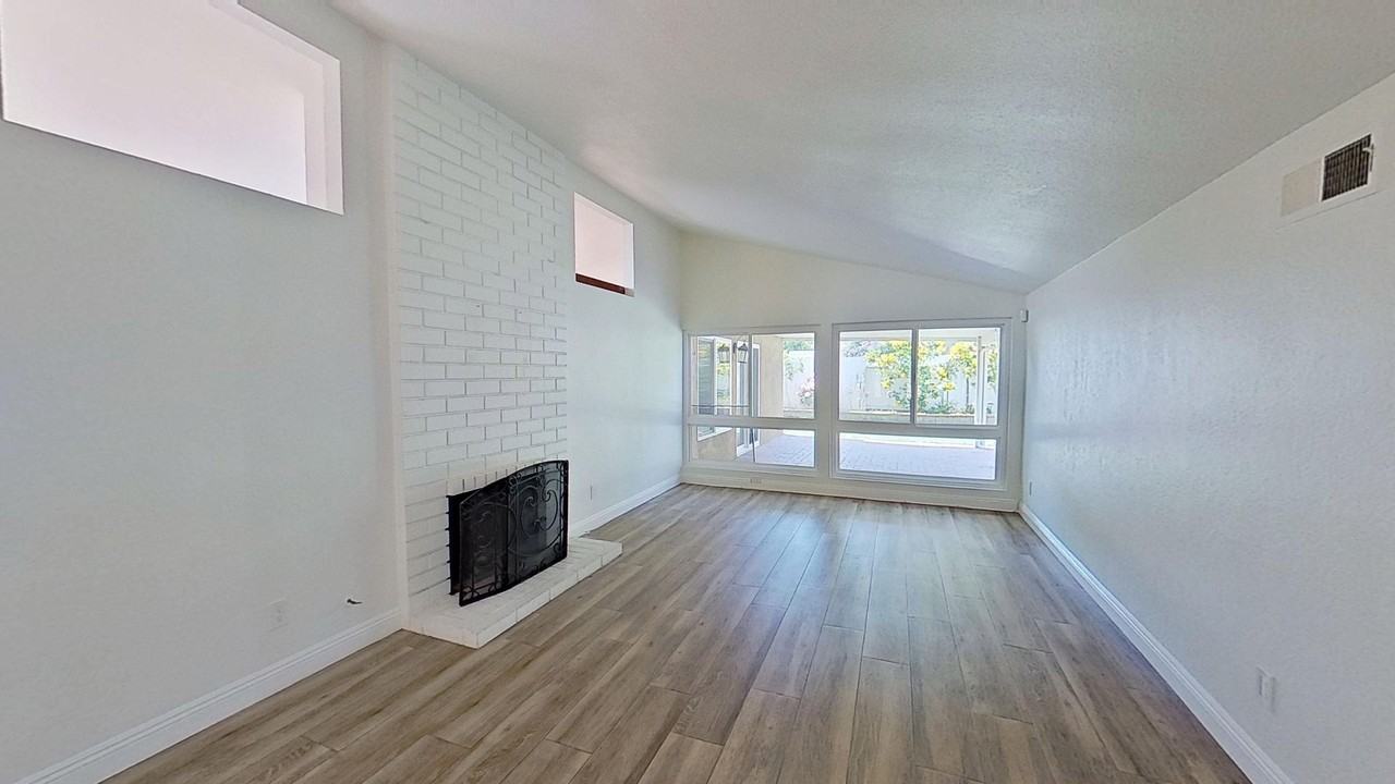 9092 Brabham Dr - Photo 2 of 14