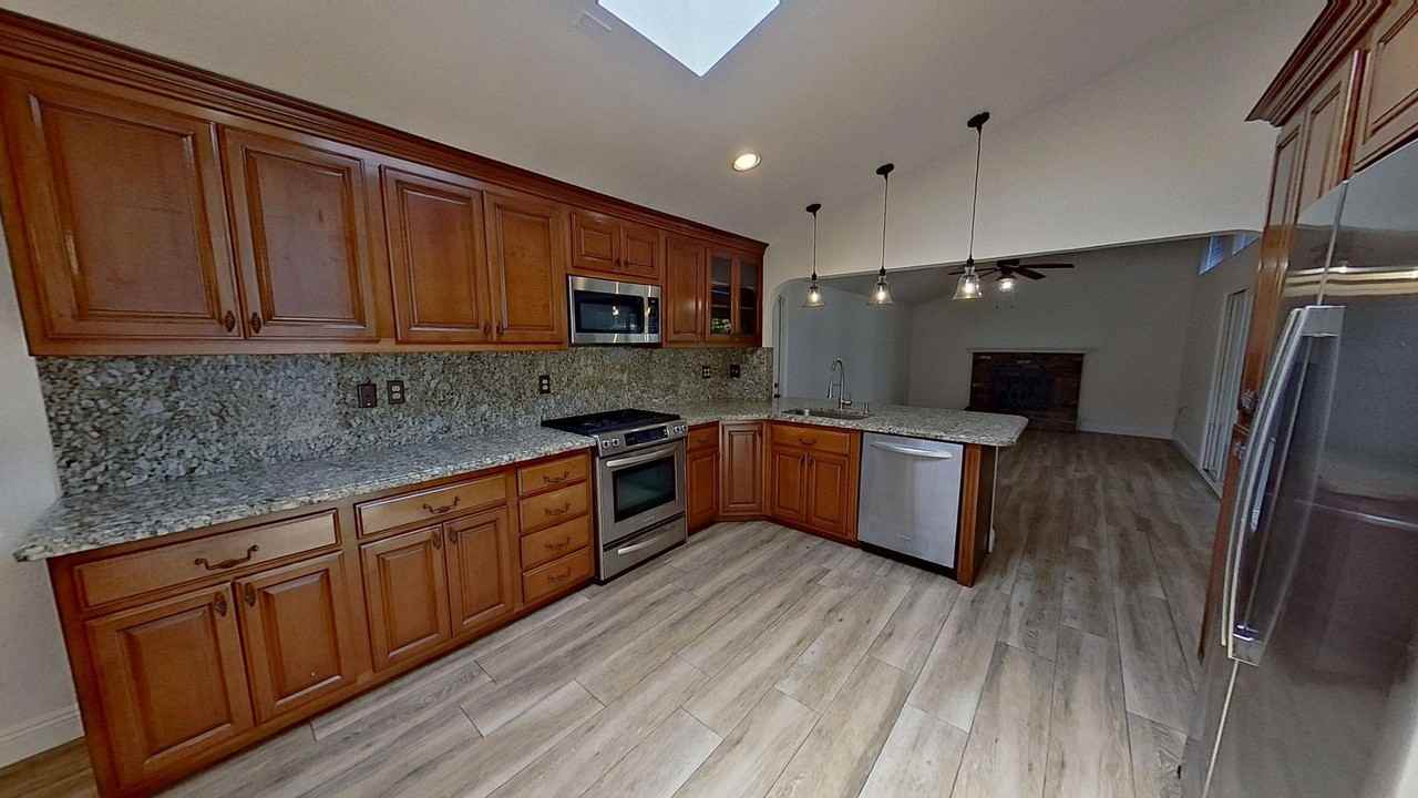 9092 Brabham Dr - Photo 5 of 14