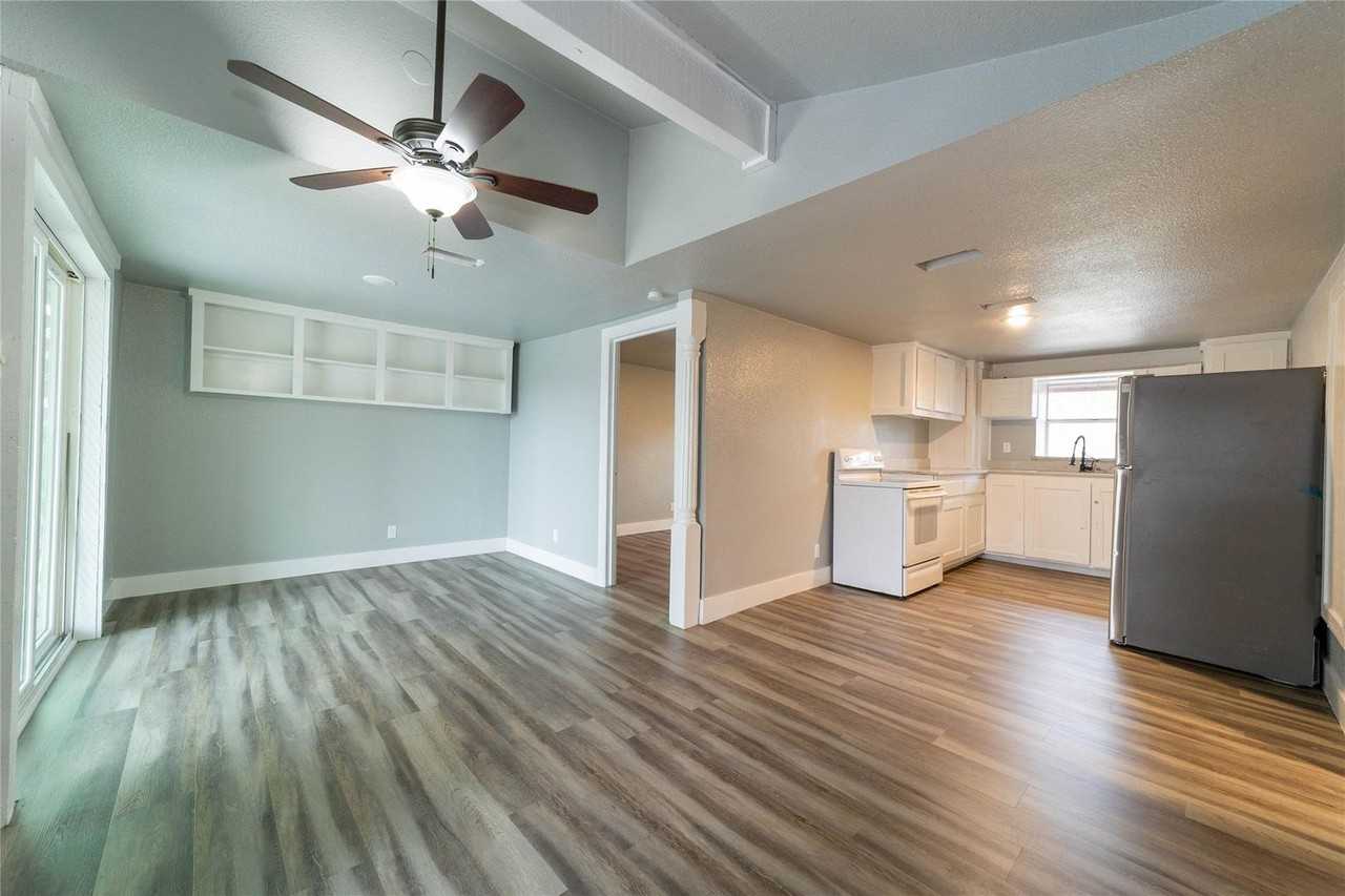 4838 Williams Spring Rd - Photo 2 of 23
