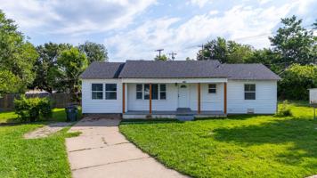 featured image of 4000 Woodside Dr