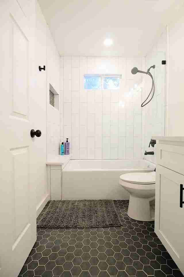 2513 Ryan Ave - Photo 2 of 40