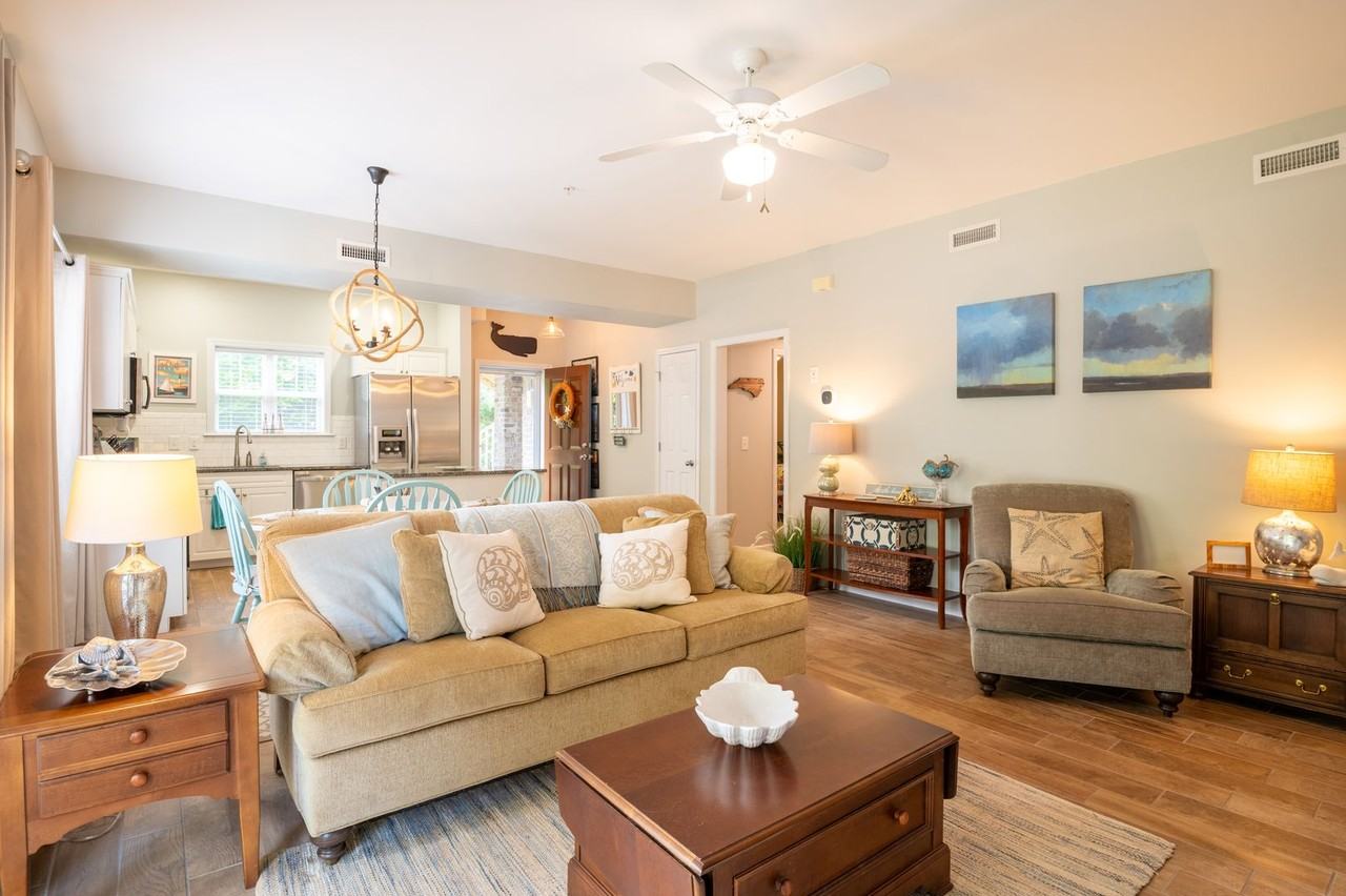 4136 South Harbor Serenity @ 4136 Vanessa Dr #5 - Photo 5 of 29