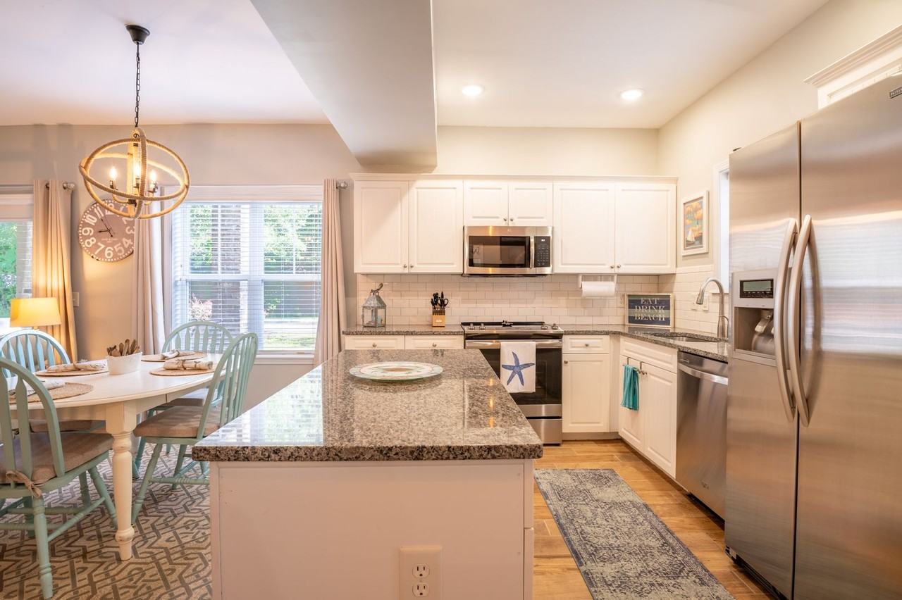 4136 South Harbor Serenity @ 4136 Vanessa Dr #5 - Photo 2 of 29