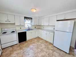 featured image of 494 Winnacunnet Rd