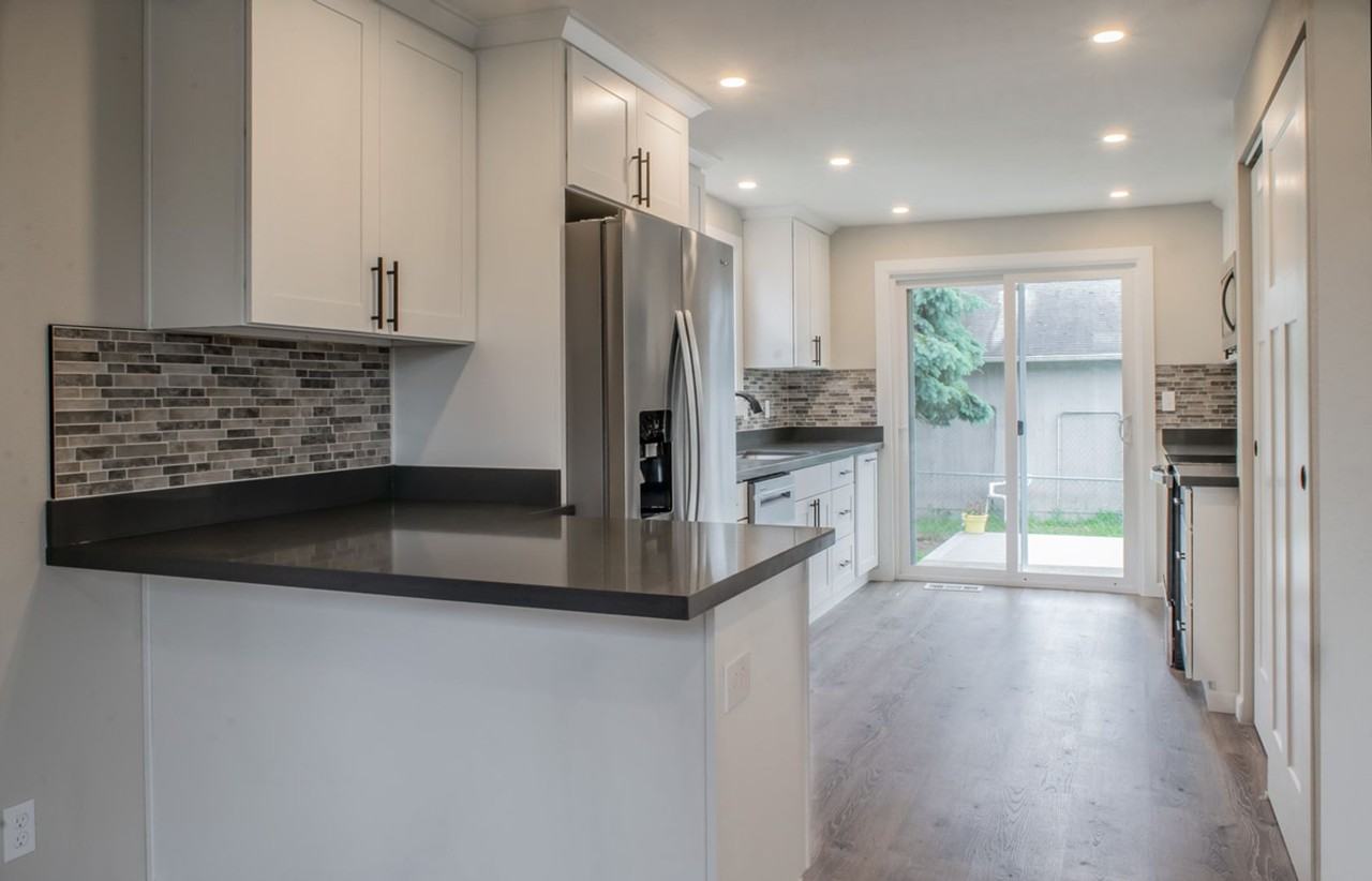 8718 13th Pl Ne - Photo 2 of 10