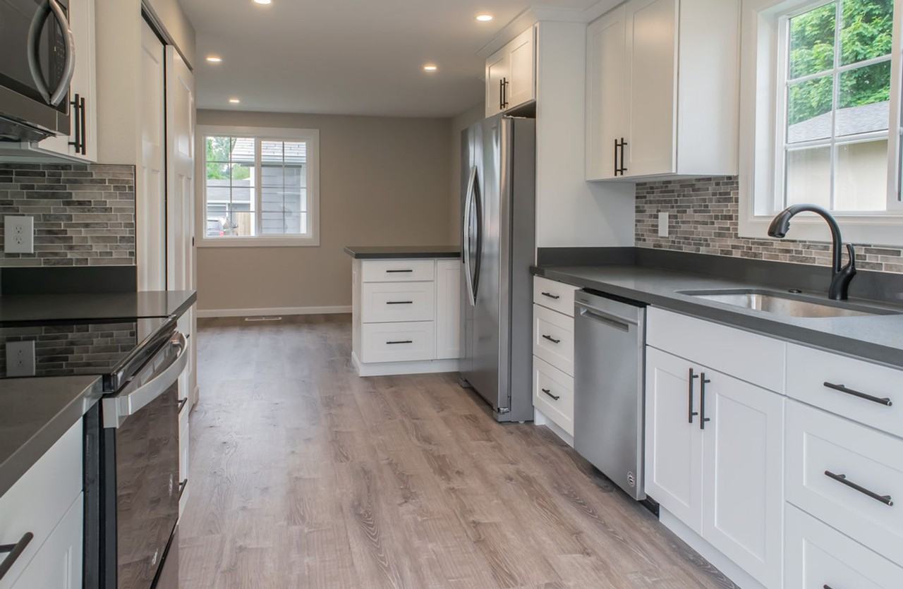 8718 13th Pl Ne - Photo 3 of 10