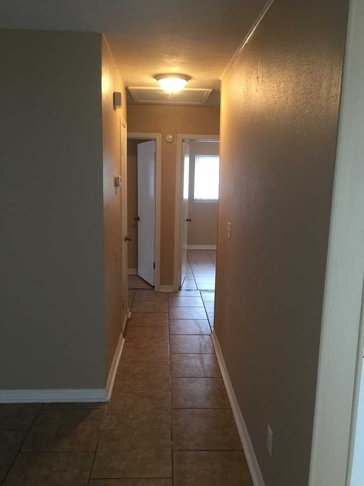 2820 Canal Dr N - Photo 5 of 10