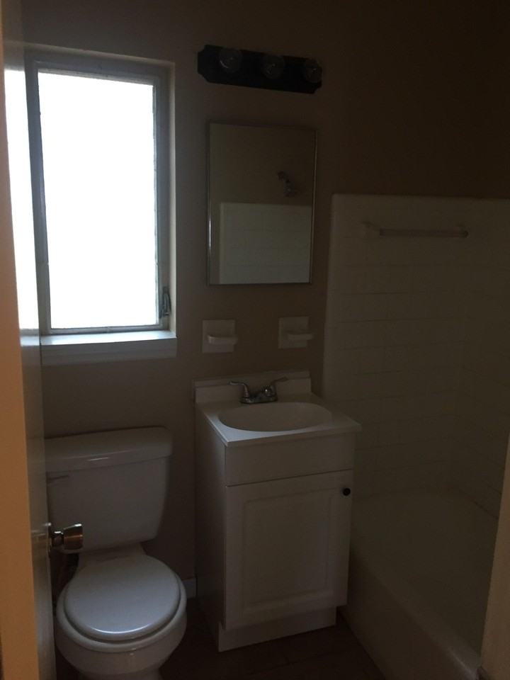 2820 Canal Dr N - Photo 6 of 10