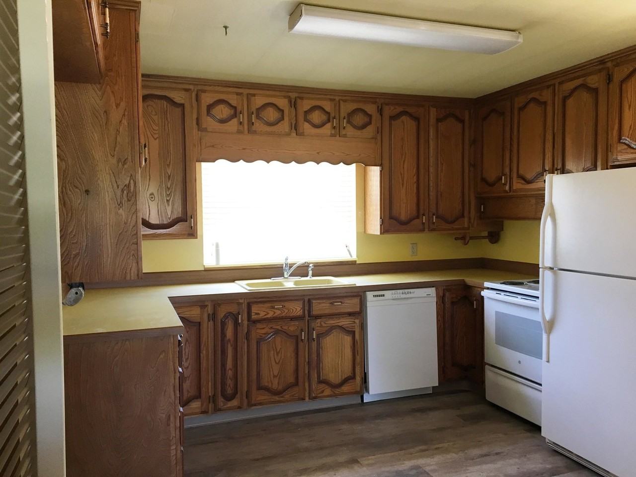 145 N 900 W - Photo 5 of 16
