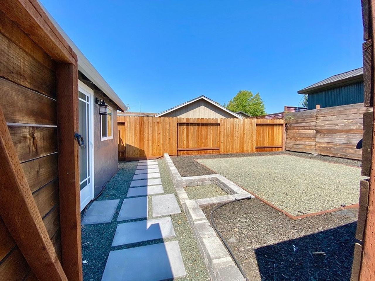 1407 Vale Ave - Photo 5 of 18