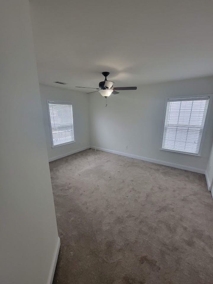 116 Silverspring Pl - Photo 7 of 16