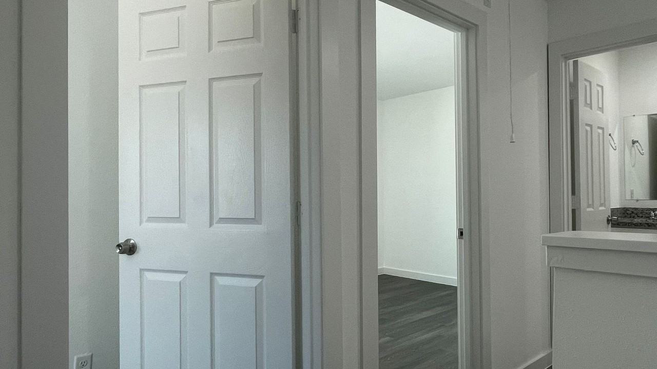 6013 Wedgefield St #B - Photo 3 of 11