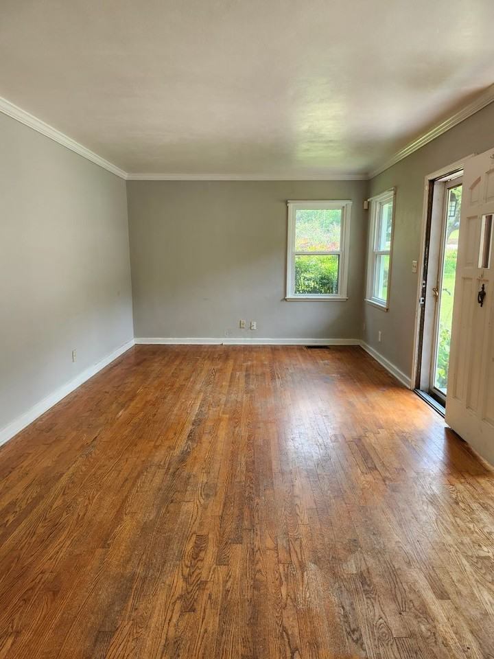 4803 Orchard View Ave - Photo 3 of 7