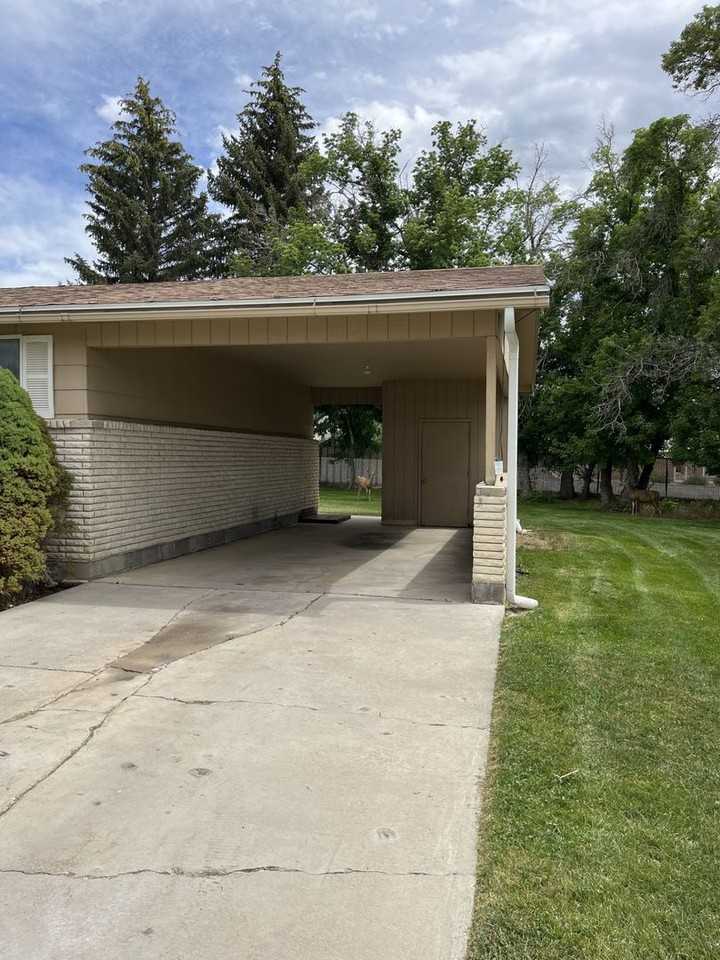 60 E 200 S - Photo 3 of 27