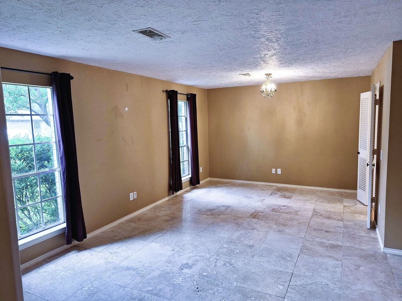 2108 Scarlet Oak Dr - Photo 2 of 18