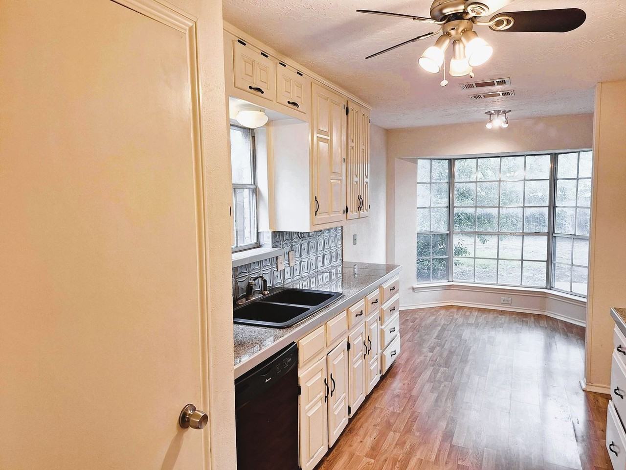 2108 Scarlet Oak Dr - Photo 3 of 18
