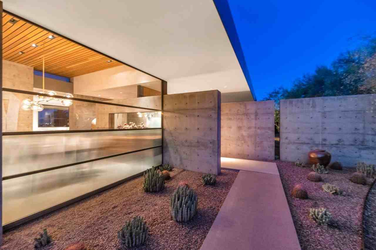 4446 E Mockingbird Ln - Photo 3 of 45