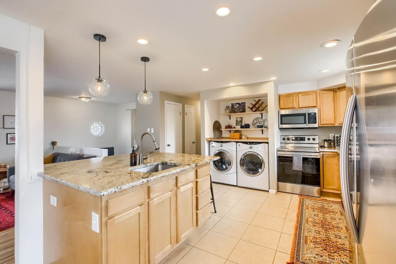 10976 W 62nd Ave - Photo 3 of 27
