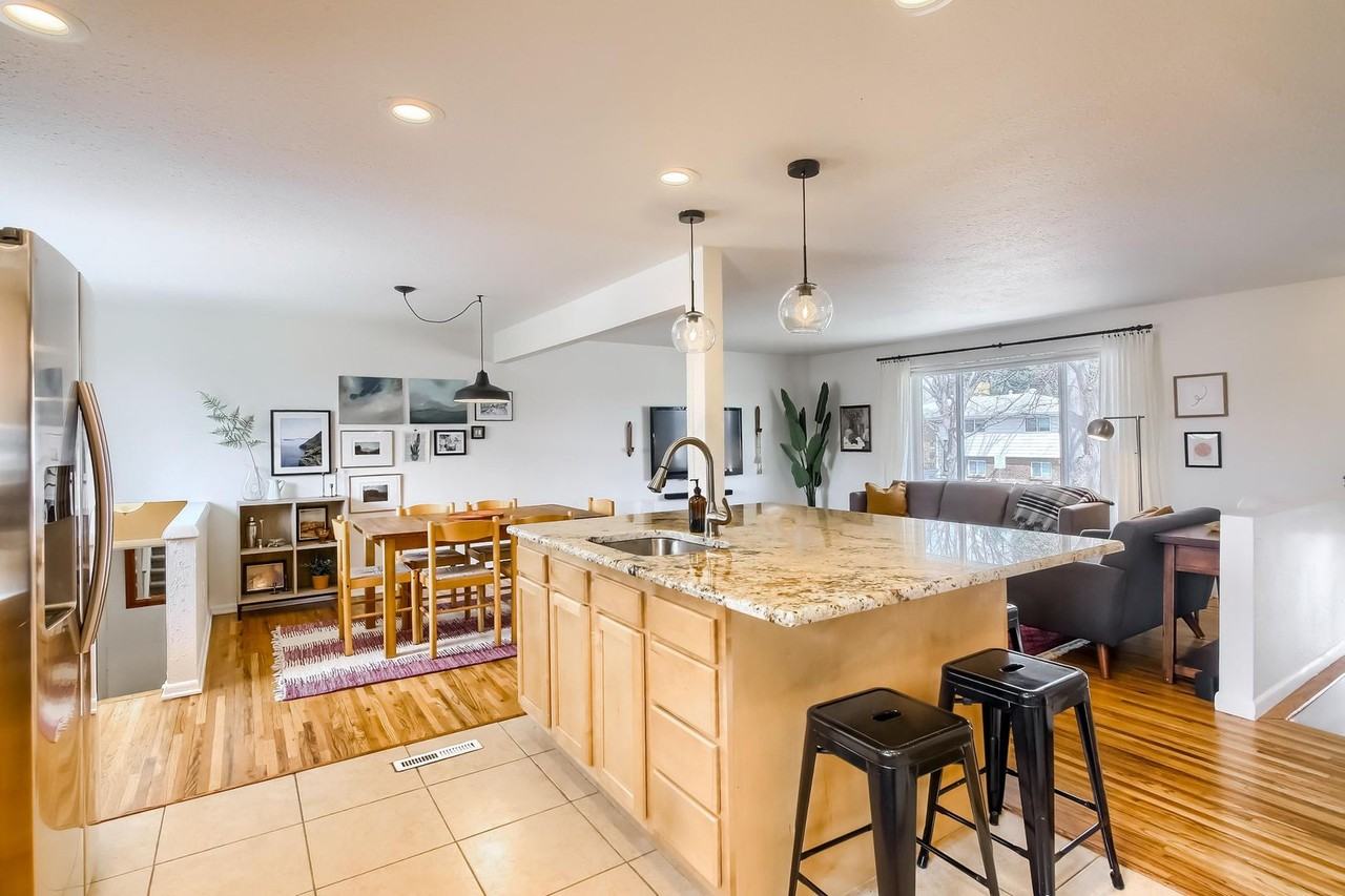 10976 W 62nd Ave - Photo 5 of 27