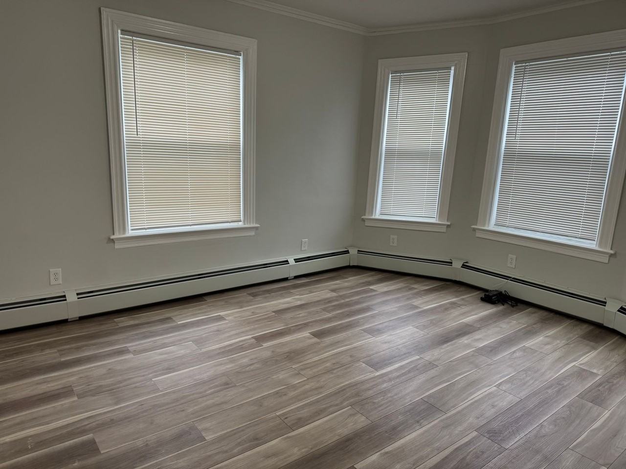 974 Smith St Providence, RI 02908 - Photo 3 of 28