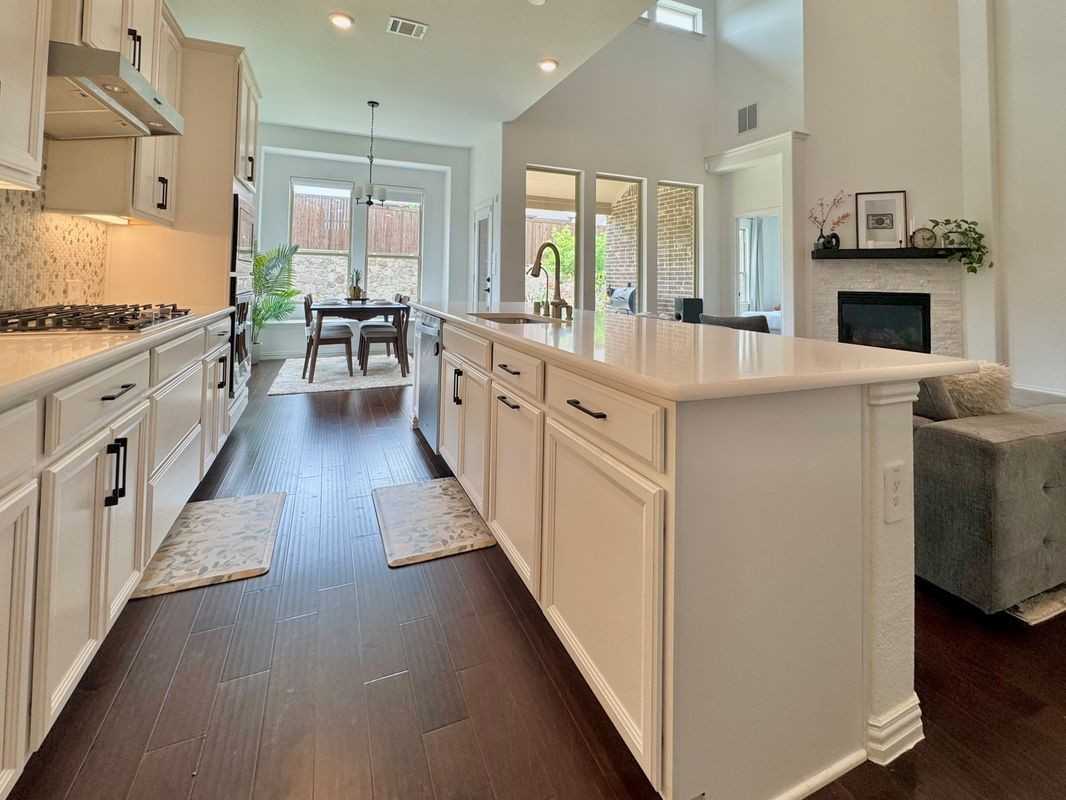 1253 Binfield Dr - Photo 5 of 28