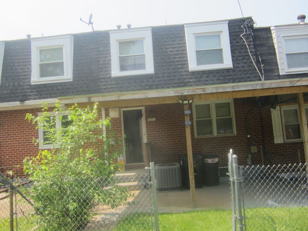 5621 Leiden Rd - Photo 2 of 6