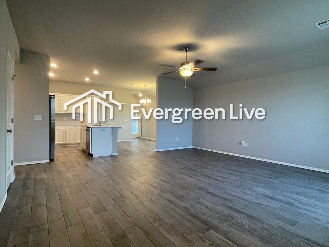 904 Hudson Rd - Photo 4 of 18