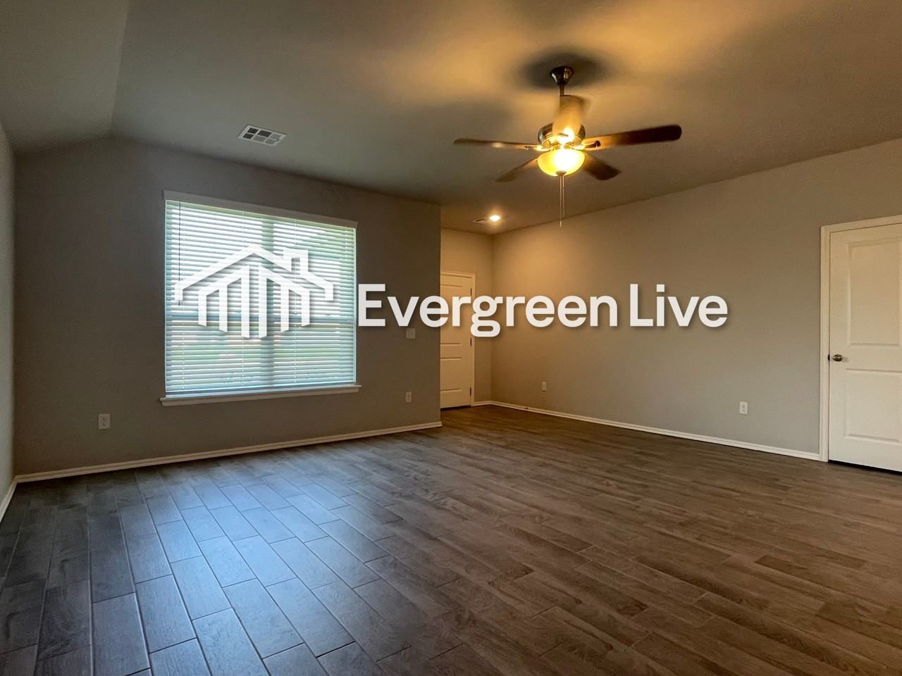 904 Hudson Rd - Photo 5 of 18